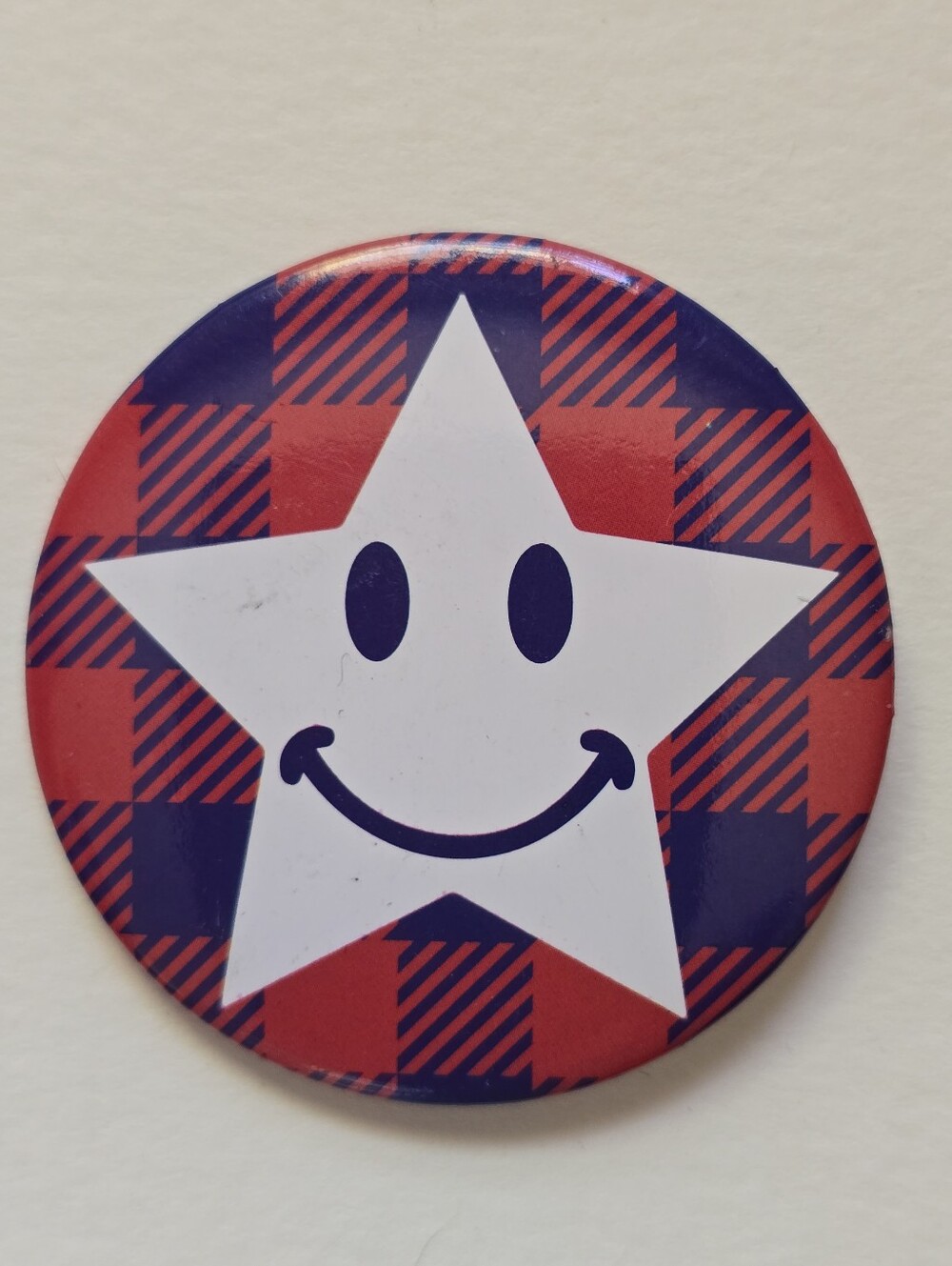 Smiling Star Plaid Button Pin